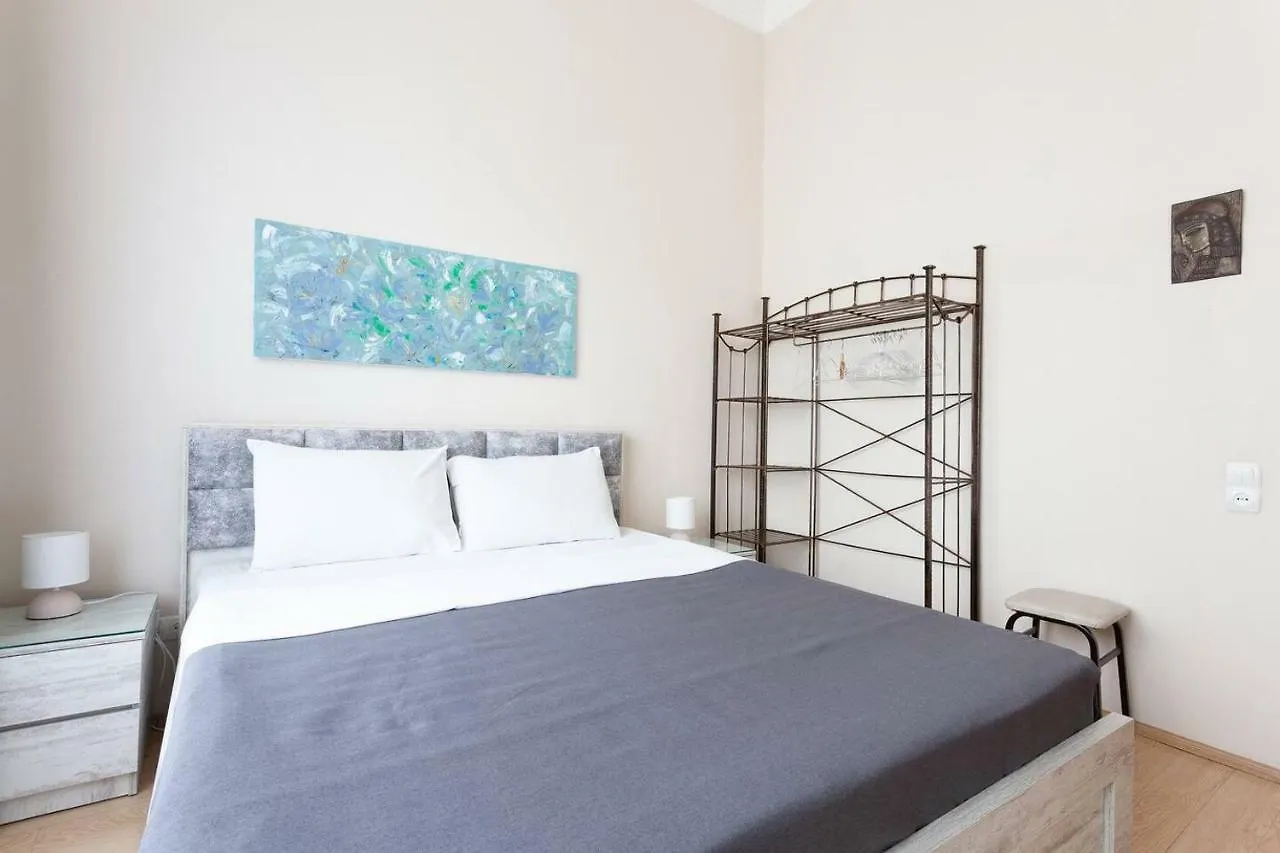 Wehost Apartment On A Colorful Street Τυφλίδα