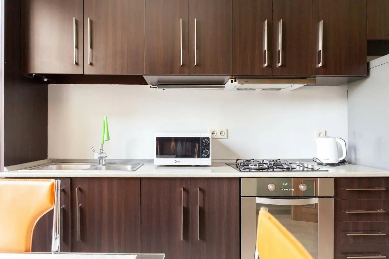 Wehost Apartment On A Colorful Street Τυφλίδα